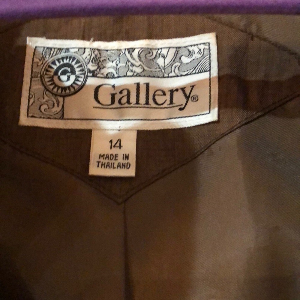 Brown Raincoat - Picture 4 of 6
